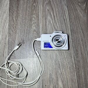 Samsung WB50F 16.2MP Smart Digital Camera with 12x Optical Zoom and 3.0" LCD
